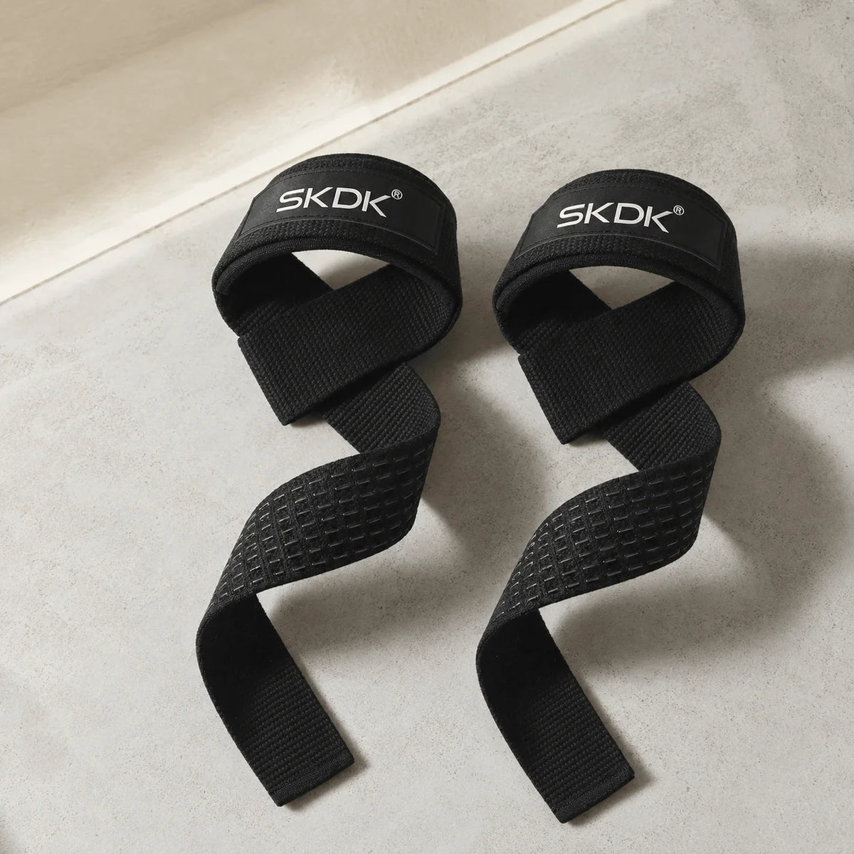 Heavy Duty Neoprene Weightlifting Straps With Silicone Grip
