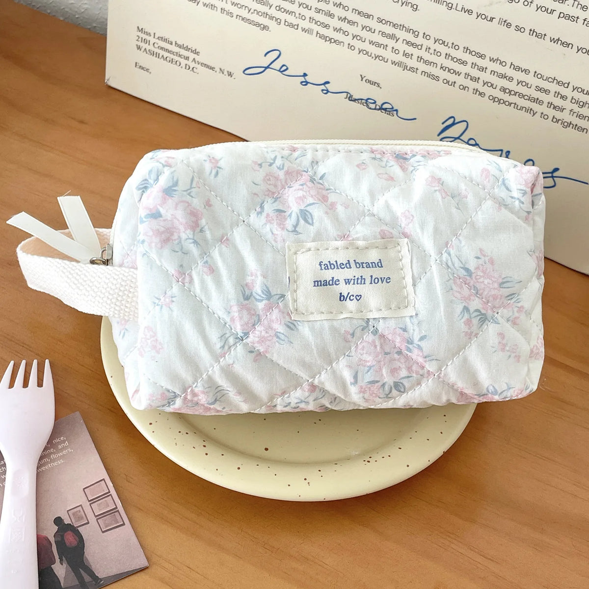 Vintage Quilted Cotton Floral Travel Makeup Cosmetic Bag For Women