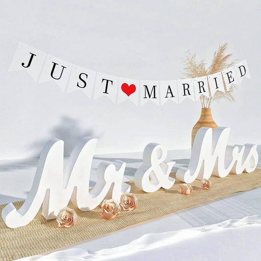 Twister.Ck Wooden Mr And Mrs Wedding Table Sign Decor