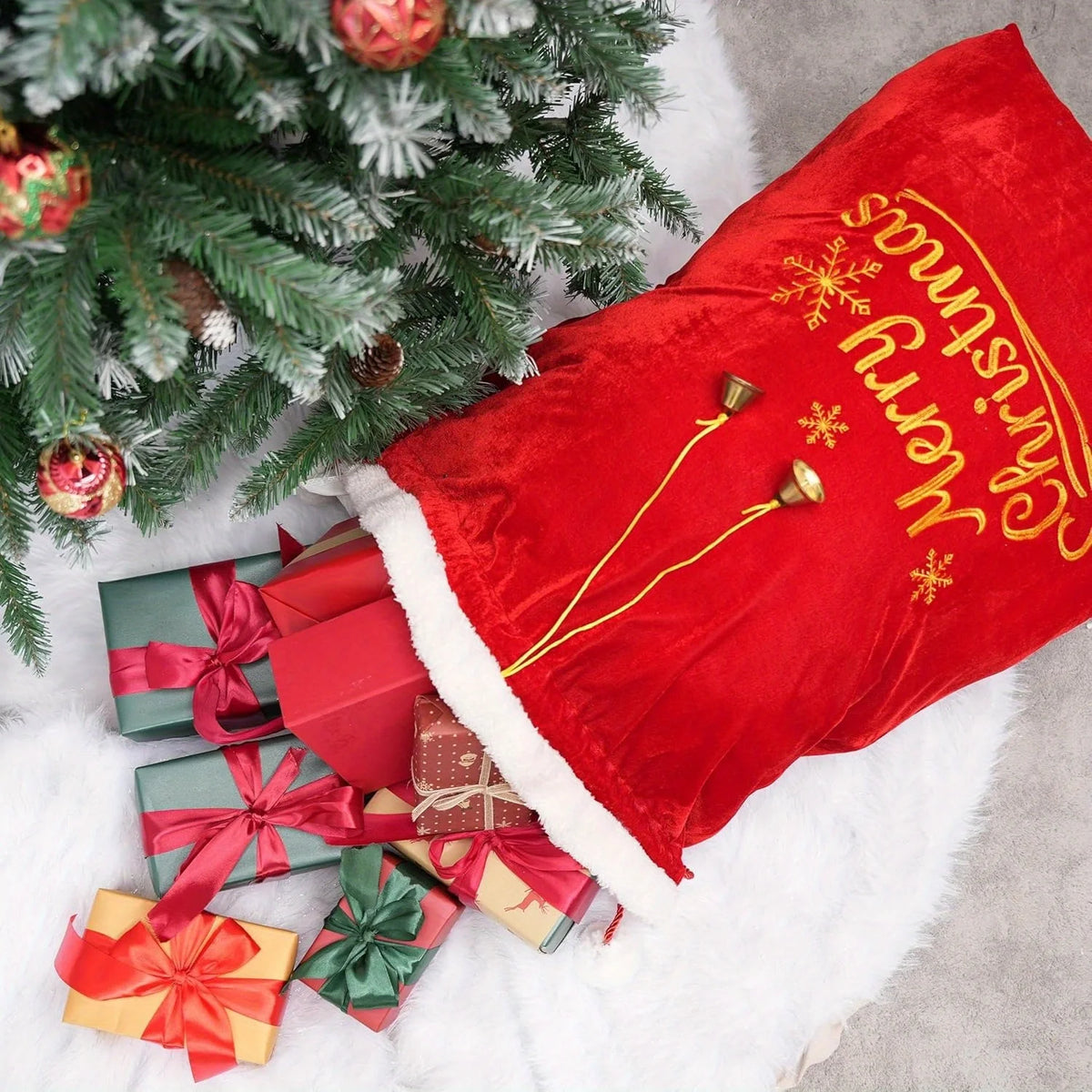 Joyfy Premium Velvet Christmas Drawstring Gift Bags